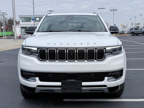 2023 Jeep Wagoneer Series III 4x2