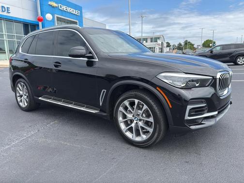 Alpine White 2023 BMW X5 sDrive40i
