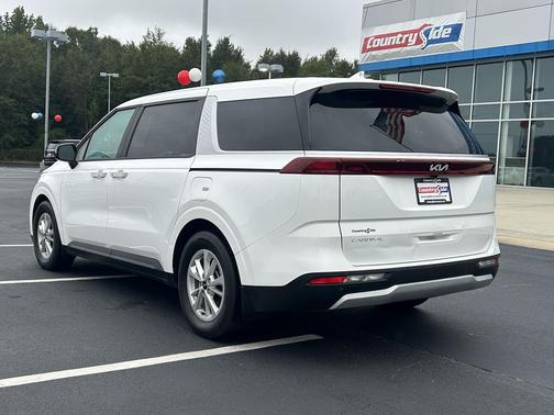 2024 Kia Carnival LX