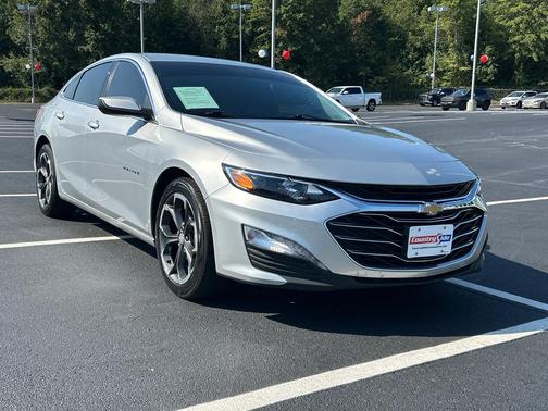 2022 Chevrolet Malibu FWD LT