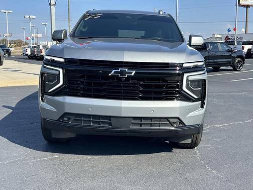 2025 Chevrolet Suburban RST