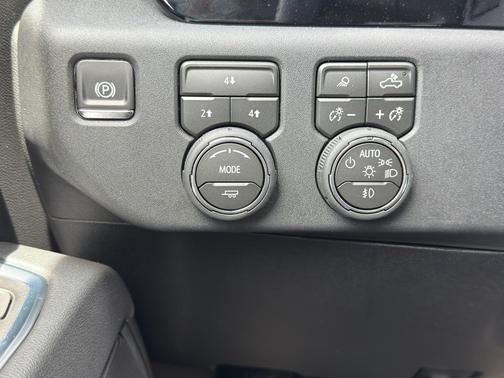 Summit White 2026 Chevrolet Silverado 2500 LT