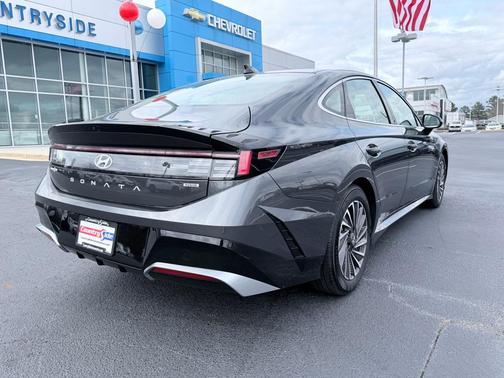 2025 Hyundai SONATA Hybrid SE