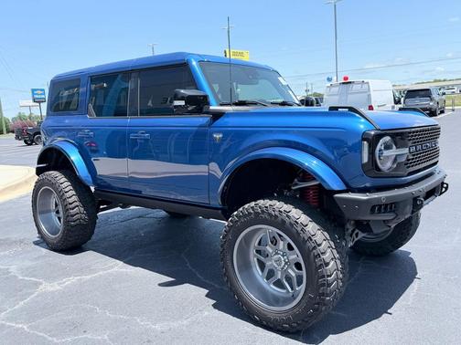 Lightning Blue Metallic 2021 Ford Bronco First Edition