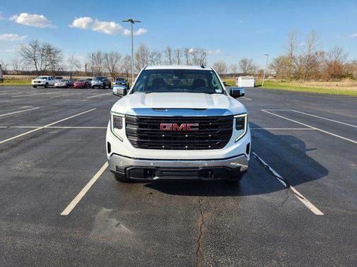2025 GMC Sierra 1500 Pro