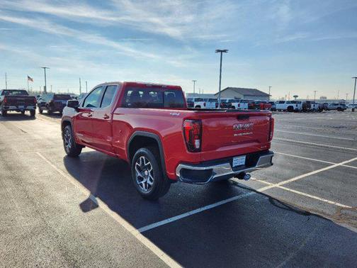 2025 GMC Sierra 1500 SLE