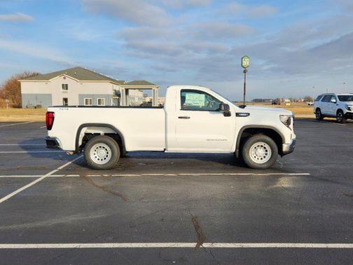 2025 GMC Sierra 1500 Pro