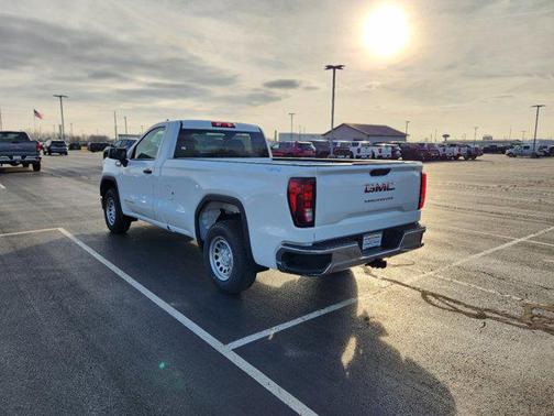2025 GMC Sierra 1500 Pro