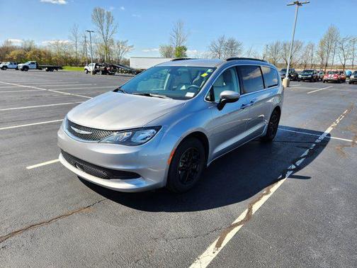 2021 Chrysler Voyager LXI
