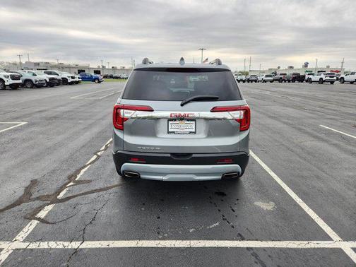 2023 GMC Acadia FWD SLT