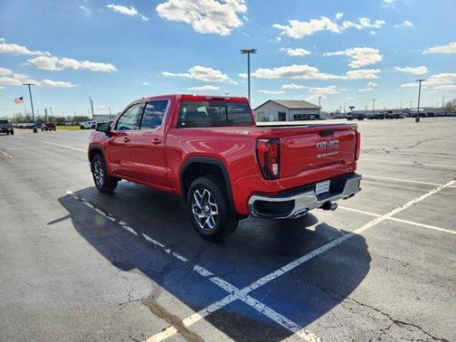 2025 GMC Sierra 1500 SLE
