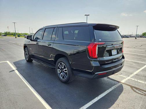 2024 GMC Yukon XL 4WD AT4