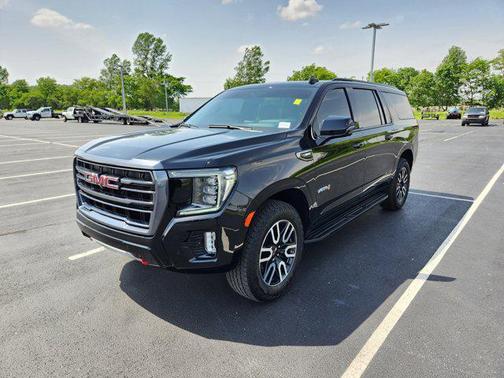 2024 GMC Yukon XL 4WD AT4