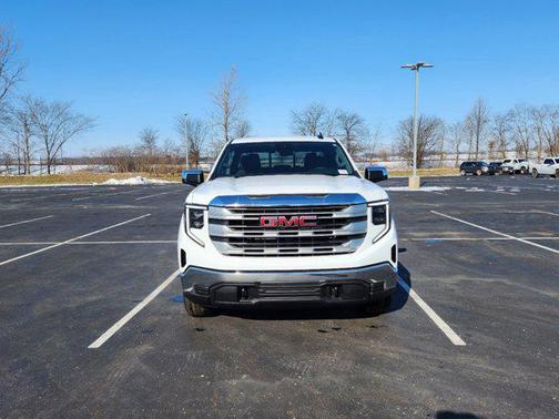2025 GMC Sierra 1500 SLE