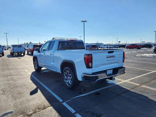 2025 GMC Sierra 1500 SLE