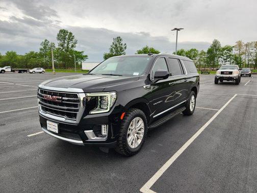 2023 GMC Yukon XL SLT