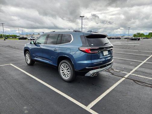 2025 GMC Acadia Denali