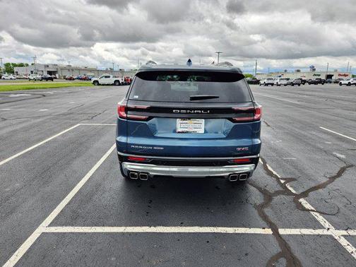 2025 GMC Acadia Denali