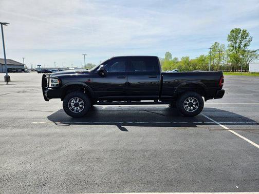 2020 RAM 2500 Laramie Crew Cab 4X4 6'4' Box