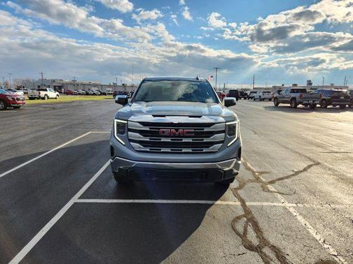2025 GMC Sierra 1500 SLE