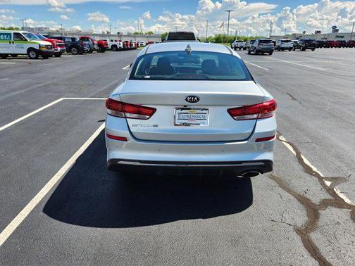 2019 Kia Optima LX