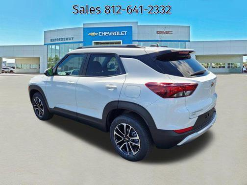 Summit White 2026 Chevrolet Trailblazer LT