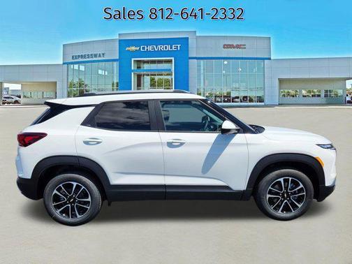 Summit White 2026 Chevrolet Trailblazer LT