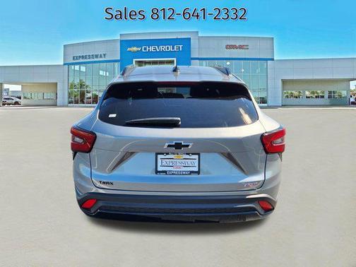 Sterling Gray Metallic 2026 Chevrolet Trax FWD 2RS