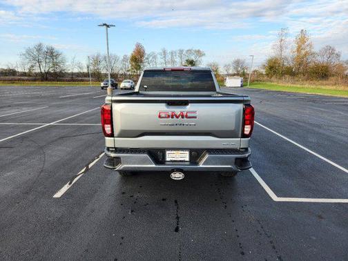 2025 GMC Sierra 1500 SLE