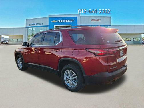 2022 Chevrolet Traverse LT Cloth