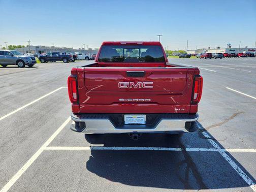 2025 GMC Sierra 1500 SLT