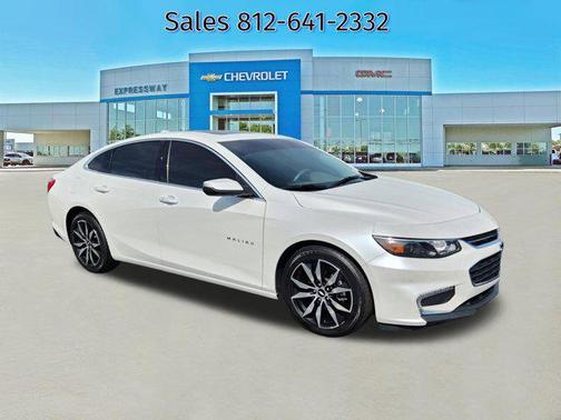 Iridescent Pearl Tricoat 2016 Chevrolet Malibu 1LT