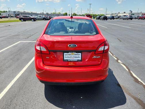 2013 Ford Fiesta SE