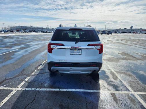 2023 GMC Acadia FWD SLT