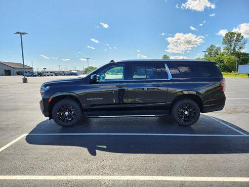 2023 Chevrolet Suburban LT