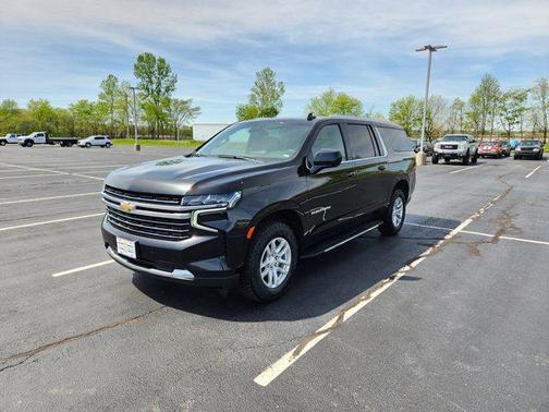 2023 Chevrolet Suburban LT