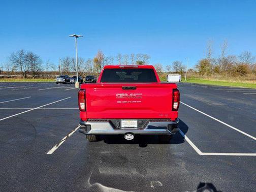 2025 GMC Sierra 1500 SLE