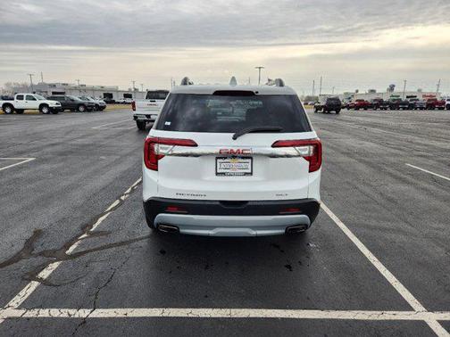 2023 GMC Acadia FWD SLT