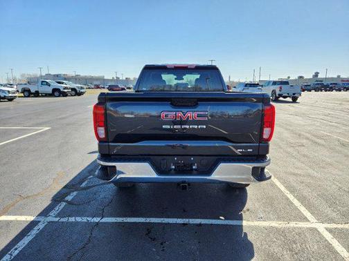 2025 GMC Sierra 1500 SLE