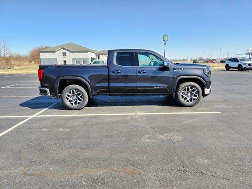 2025 GMC Sierra 1500 SLE
