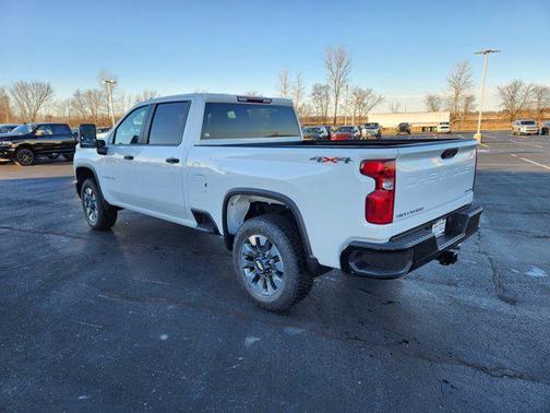 2026 Chevrolet Silverado 2500 Custom