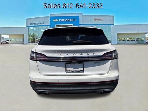 White 2019 Lincoln Nautilus Reserve