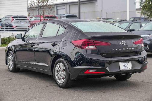 2020 Hyundai ELANTRA SE