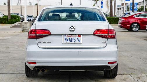 2017 Volkswagen Jetta 1.8T SEL