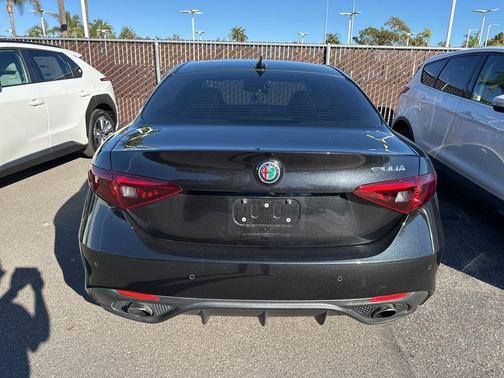 2017 Alfa Romeo Giulia Ti