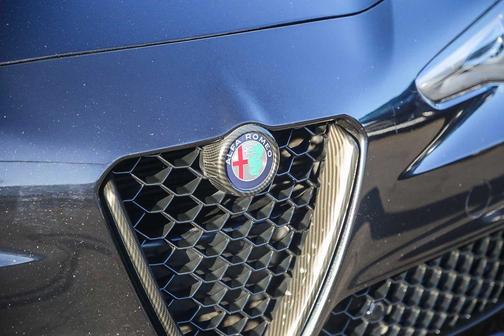 2017 Alfa Romeo Giulia Ti