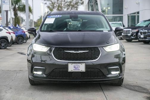 2023 Chrysler Pacifica Touring-L