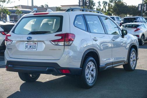 2023 Subaru Forester Base (CVT)