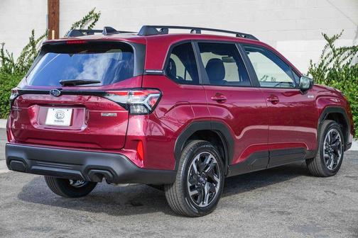 2025 Subaru Forester Hybrid Premium