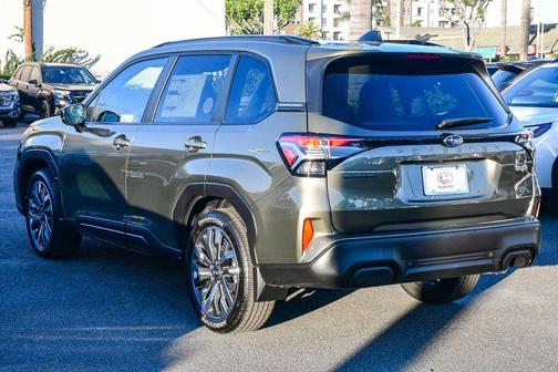 2025 Subaru Forester Touring